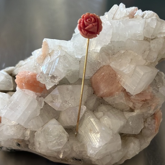 Vintage rose pin - Picture 3 of 4